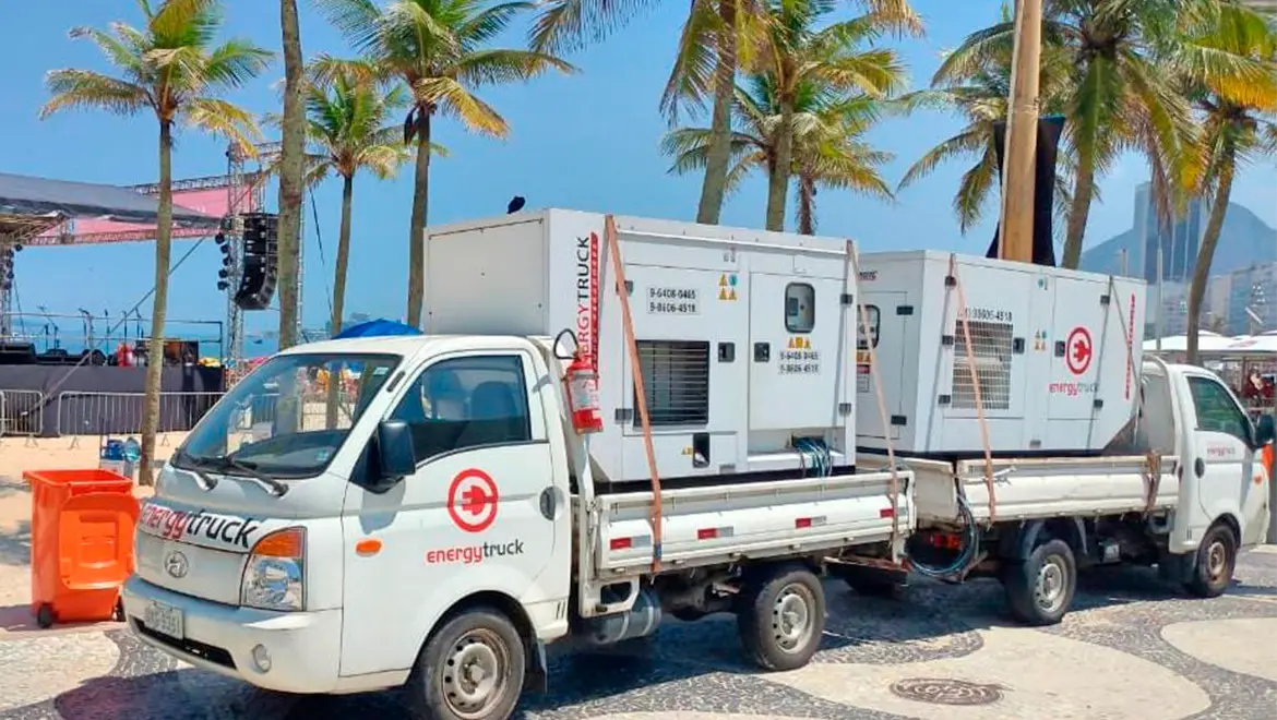 Geradores EnergyTruck instalados em grande evento na praia